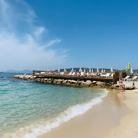 Beau Studio, Le Lerins Centre Juan-les-pins , 150m Des Plages アパート アンティーブ